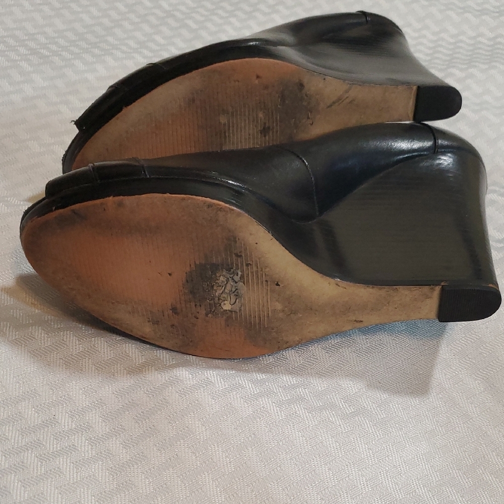 Michael Kors Elegant Black  Wedge Heels with Gold Accent - Picture 7 of 10